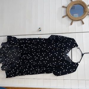 Boutique black and white blouse, 3x